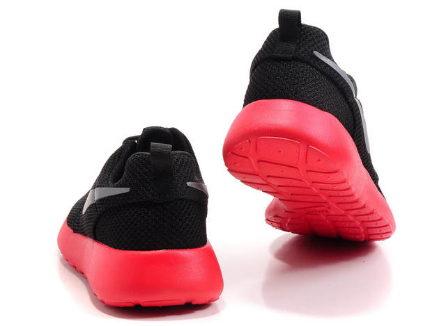 nike Roshe running chaussures hommes noir rouge (3)